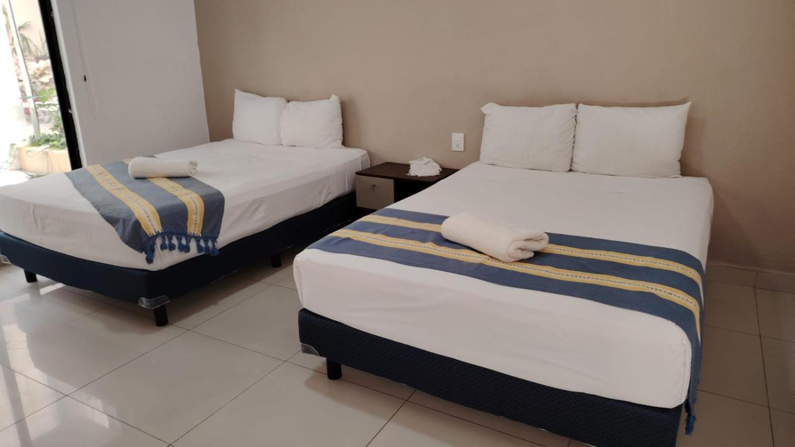 Hotel Maya Turquesa Плая дел Кармен Екстериор снимка